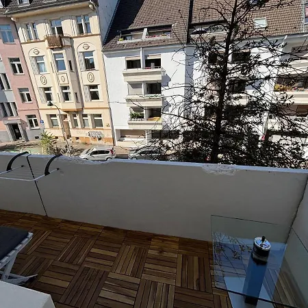 Apartment Neu Design Loft Naehe Medienhafen Mit Balkon Dusseldorf