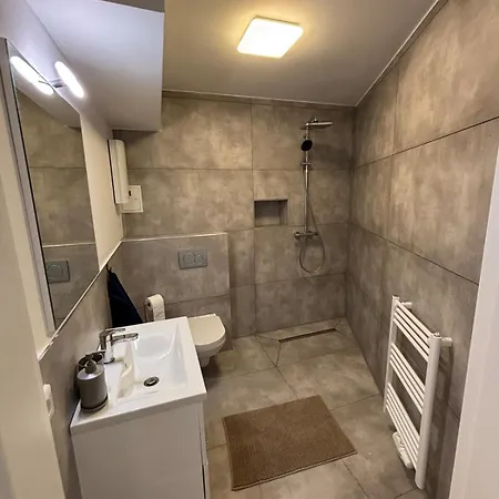 Apartment Neu Design Loft Naehe Medienhafen Mit Balkon Dusseldorf