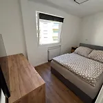 Neu Design Loft Nähe Medienhafen Mit Balkon Apartment *